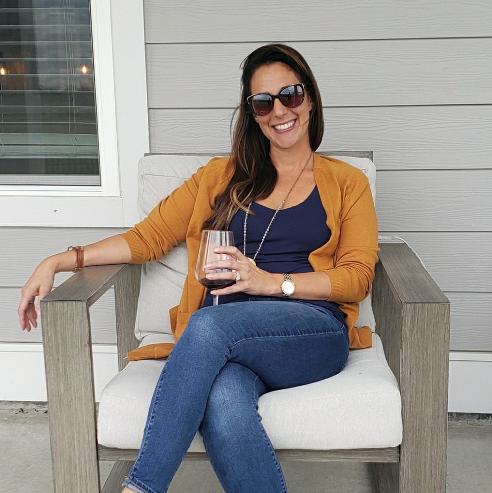 Meet your Posher, Julie